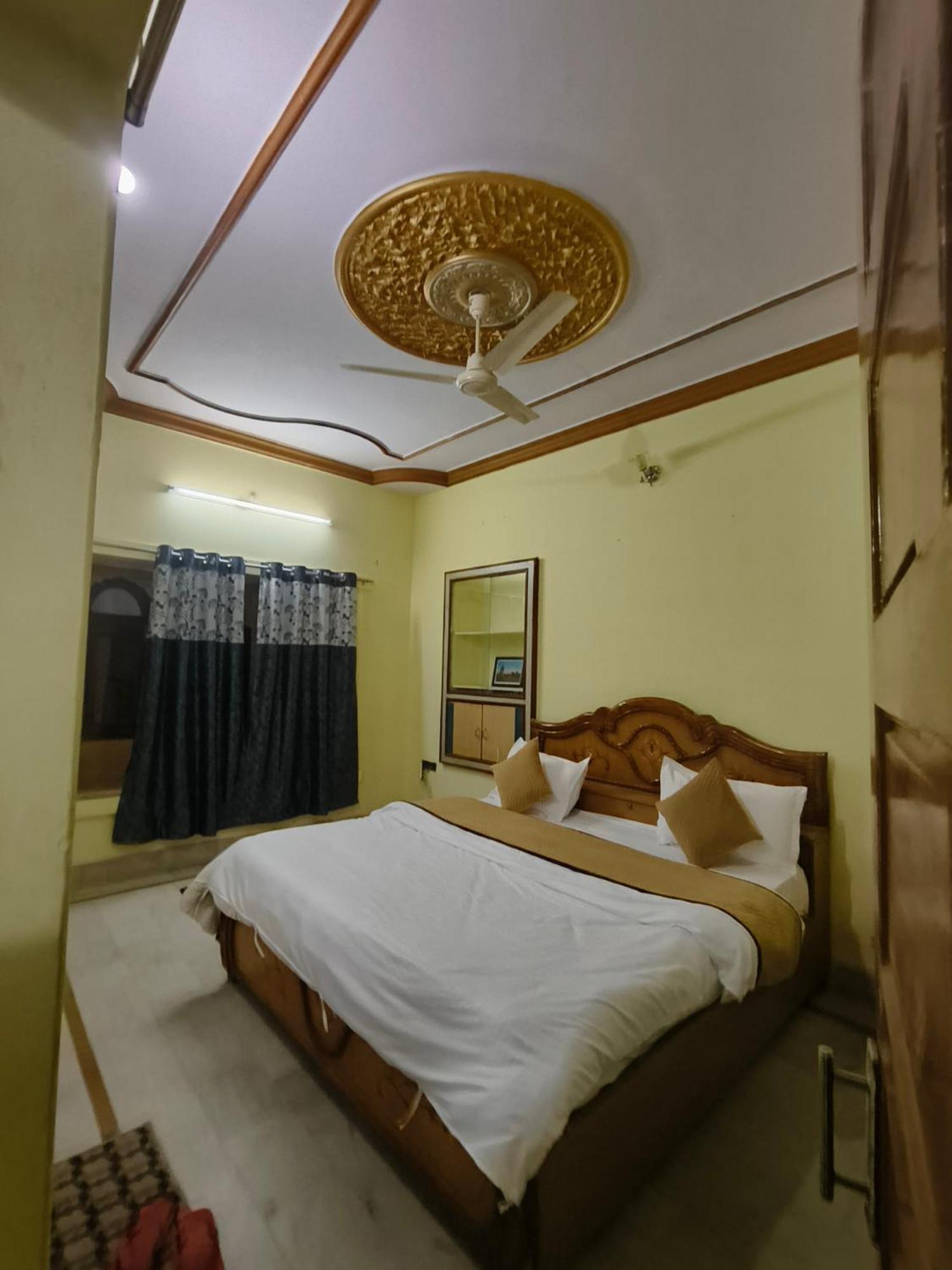 Hotel Navodaya Dzsaiszalmer Kültér fotó