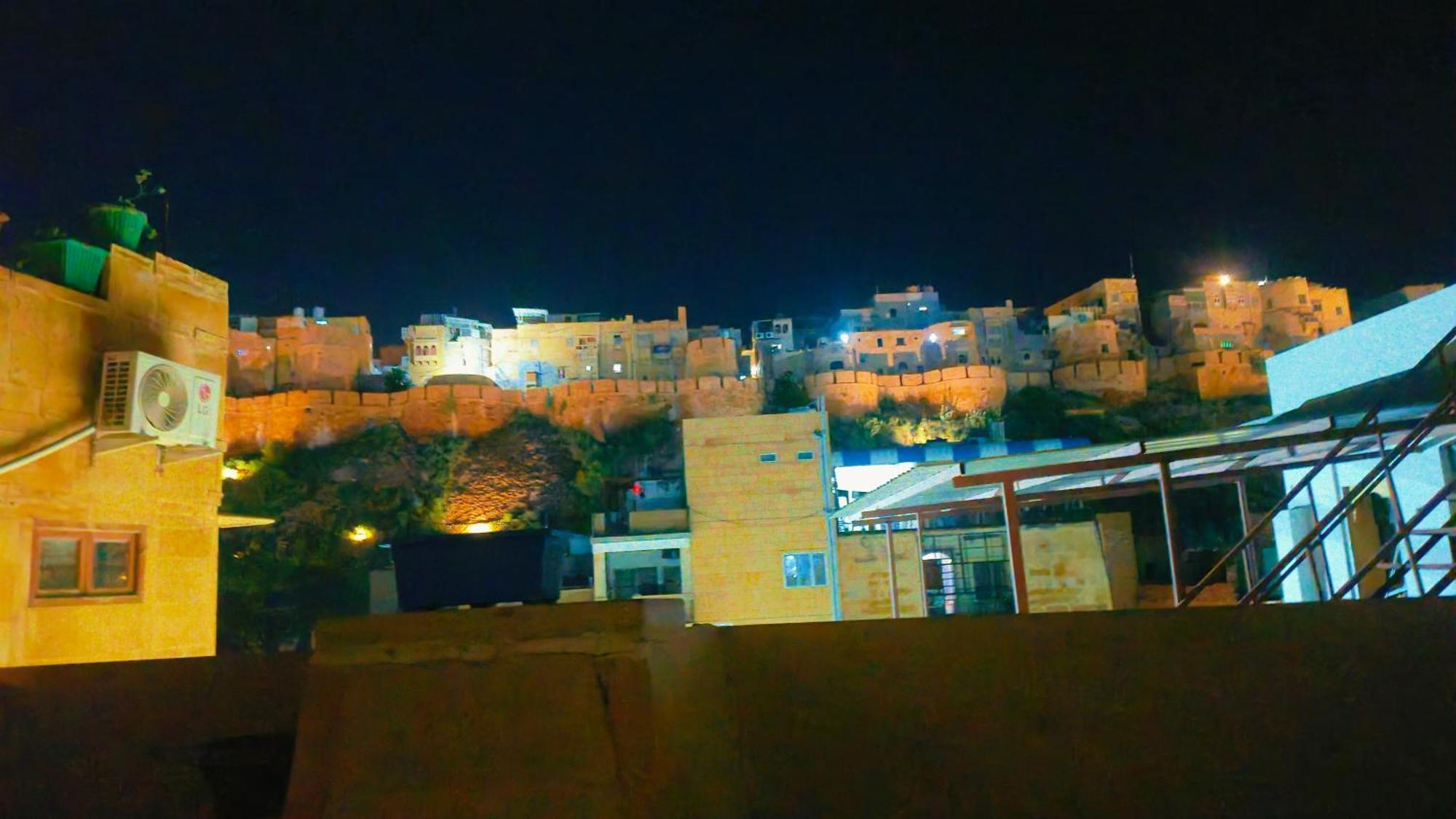 Hotel Navodaya Dzsaiszalmer Kültér fotó