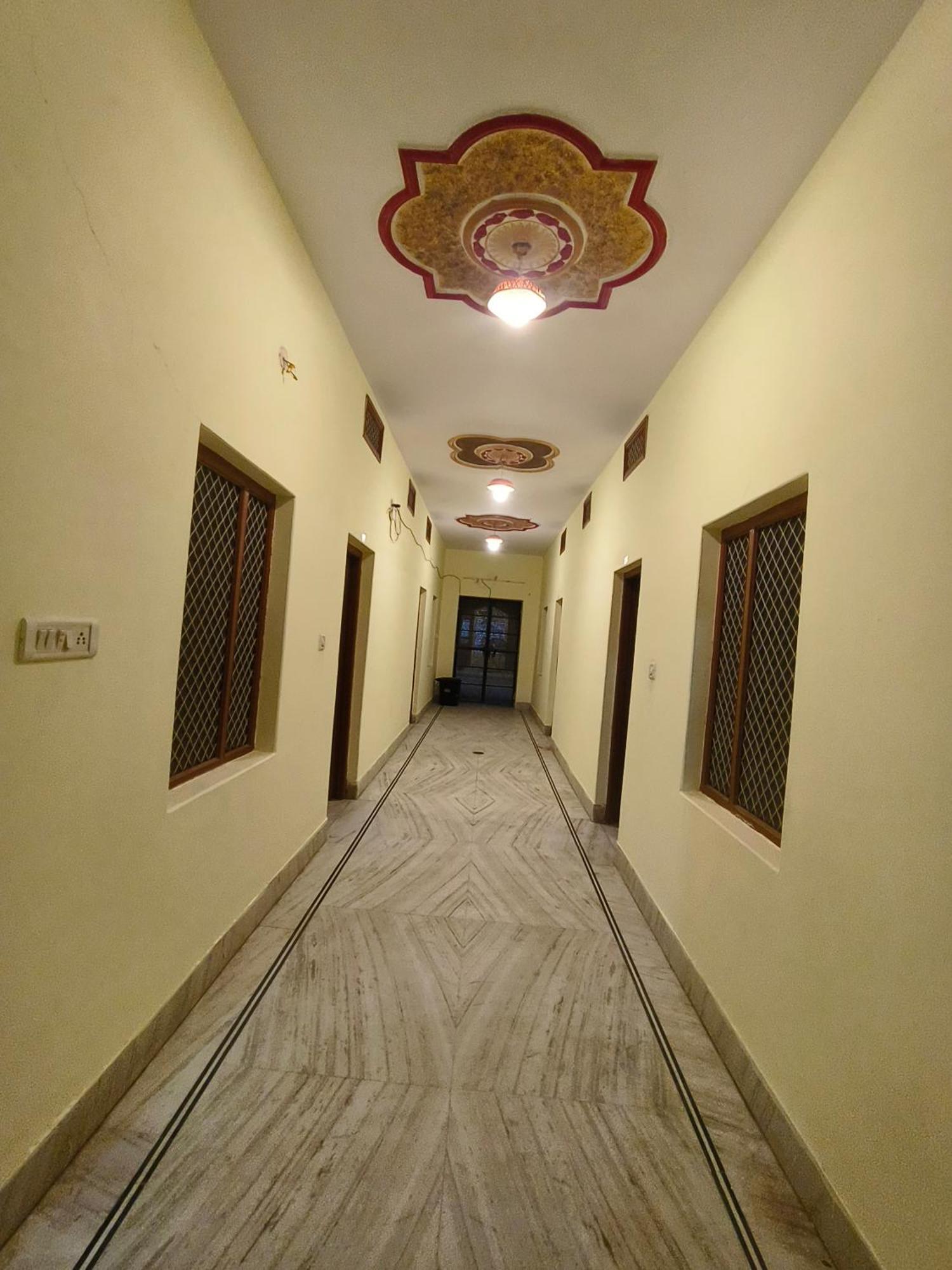 Hotel Navodaya Dzsaiszalmer Kültér fotó